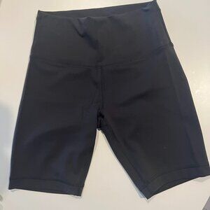 lululemon Women's – Align High-Rise Shorts 6"